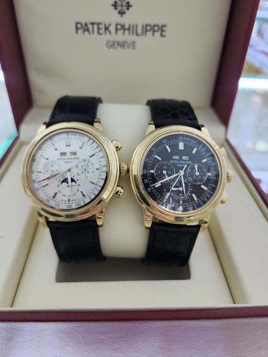 Стильные золотые часы от Патек Филип.
Крупные в диаметре 45мм.