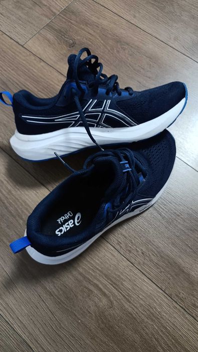 Маратонки Asics