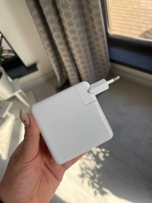 продам макбук macbook pro 13 m1