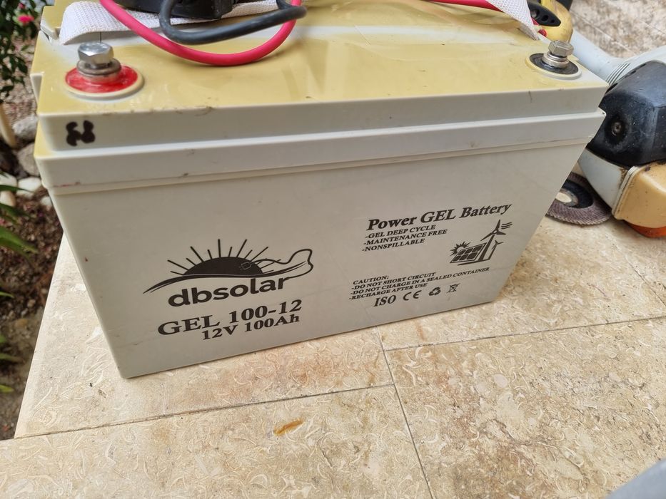 Kit fotovoltaic Offgrid 1.6kw, 24V 100Ah, tablou electric.