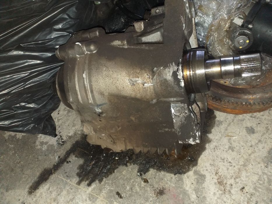 Grup Fata Cutie Transfer Tiguan Passat CC ZSB409053AA