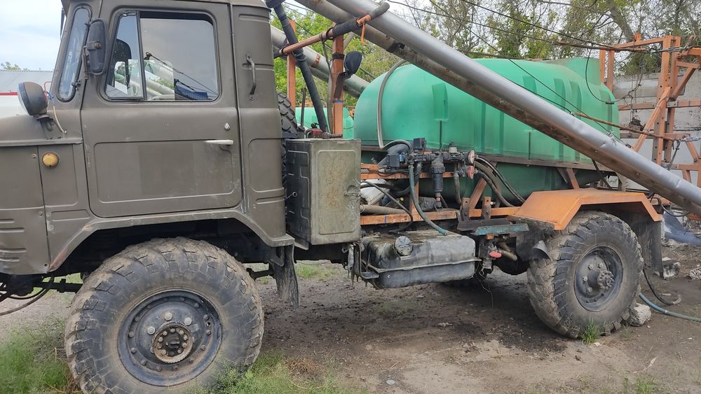 Продам опрыскиватель Газ66