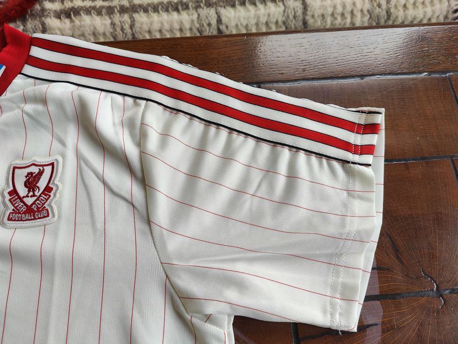 Футболна тениска Liverpool Terrace icons сезон 25/26