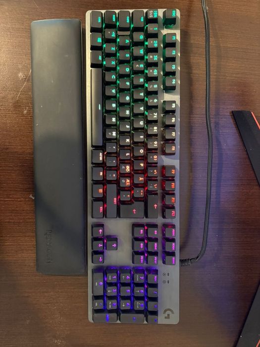 Tastatură mecanică Logitech G513 GX Brown – stare foarte bună, RGB