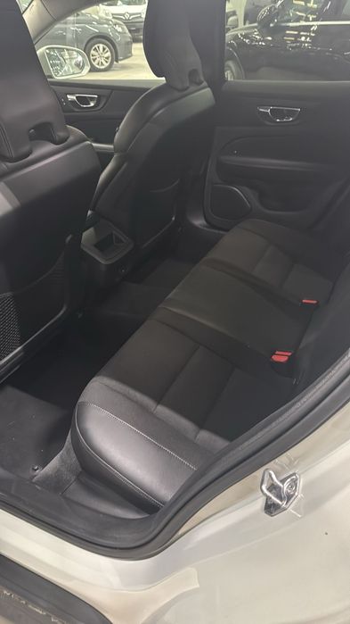 VOLVO V60 2020 — imagine 2