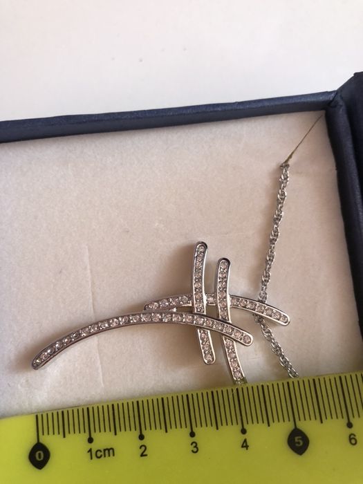 Колие с камъни Swarovski