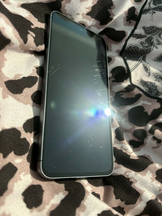 Schimb Samsung Galaxy A56 5G 2025 cu iPhone. Astept oferte.