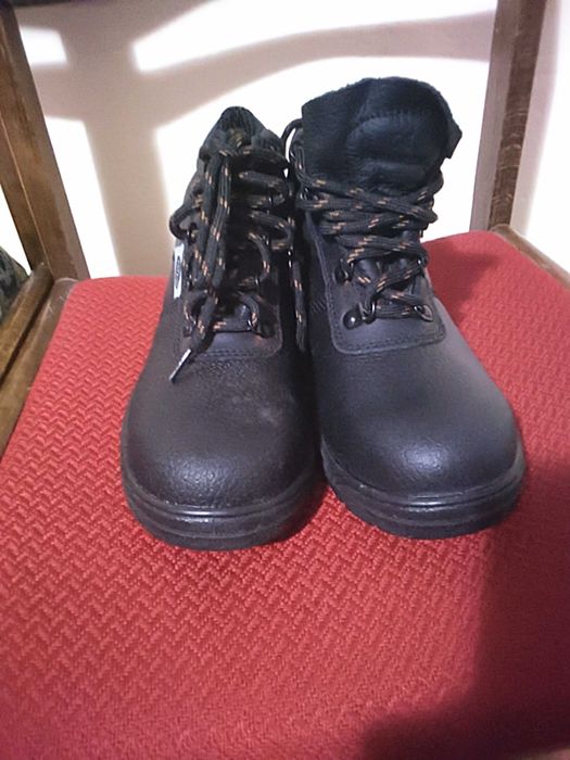 Обувки работни  номер 38
