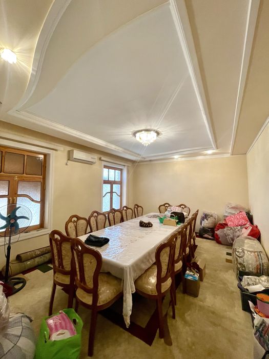 Pobeda maxallasida Xovli sotiladi Yolni yuzida joylashgan.9sotix 9xona