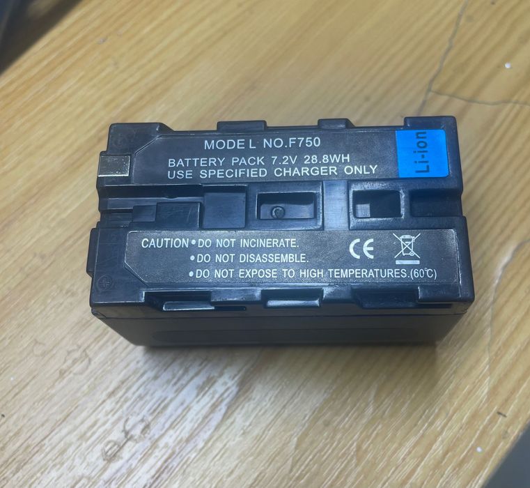 Accumulator Sony model F750