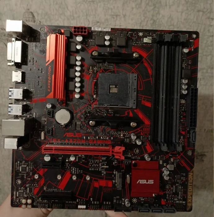 Материнская плата am4