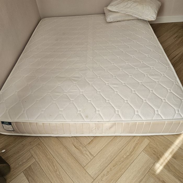 Срочно продам матрас