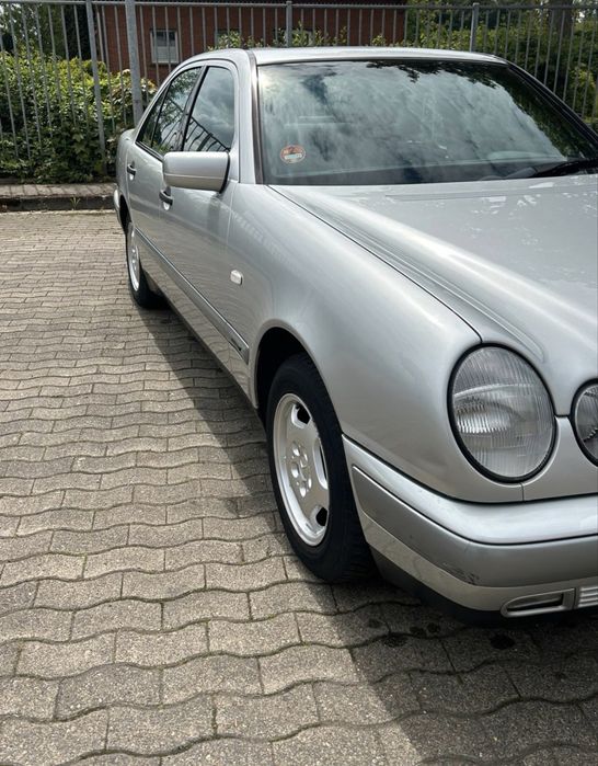MERCEDES-BENZ E-Class 1996 — imagine 3