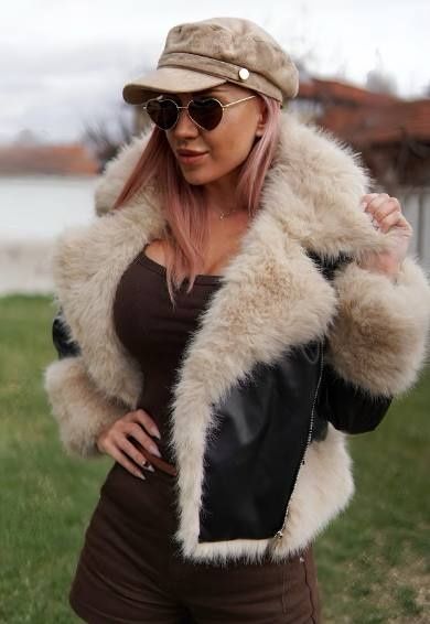 Дамско яке в черно