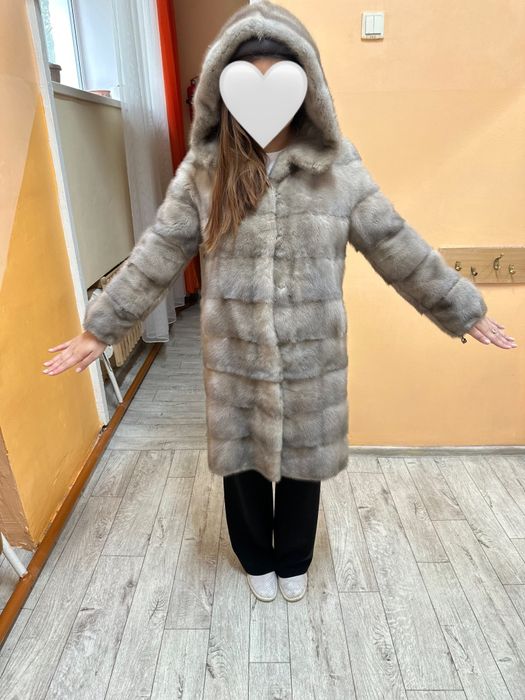 Продам норку шубу