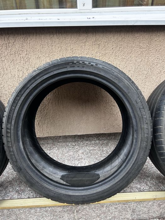Set 4 anvelope VARĂ Michelin Pilot Sport 5 ZP (Run Flat), 235/40 R19 96Y XL, DOT 2022.