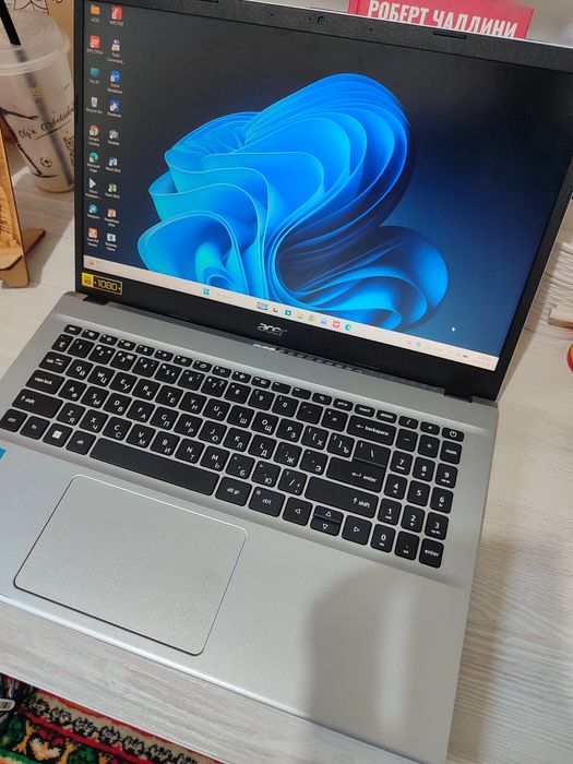 Laptop Acer sotiladi