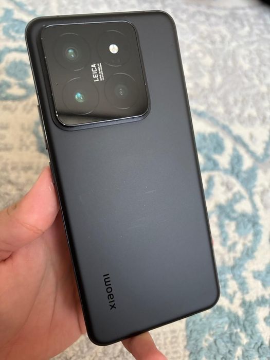 Xiaomi 14 Pro   .