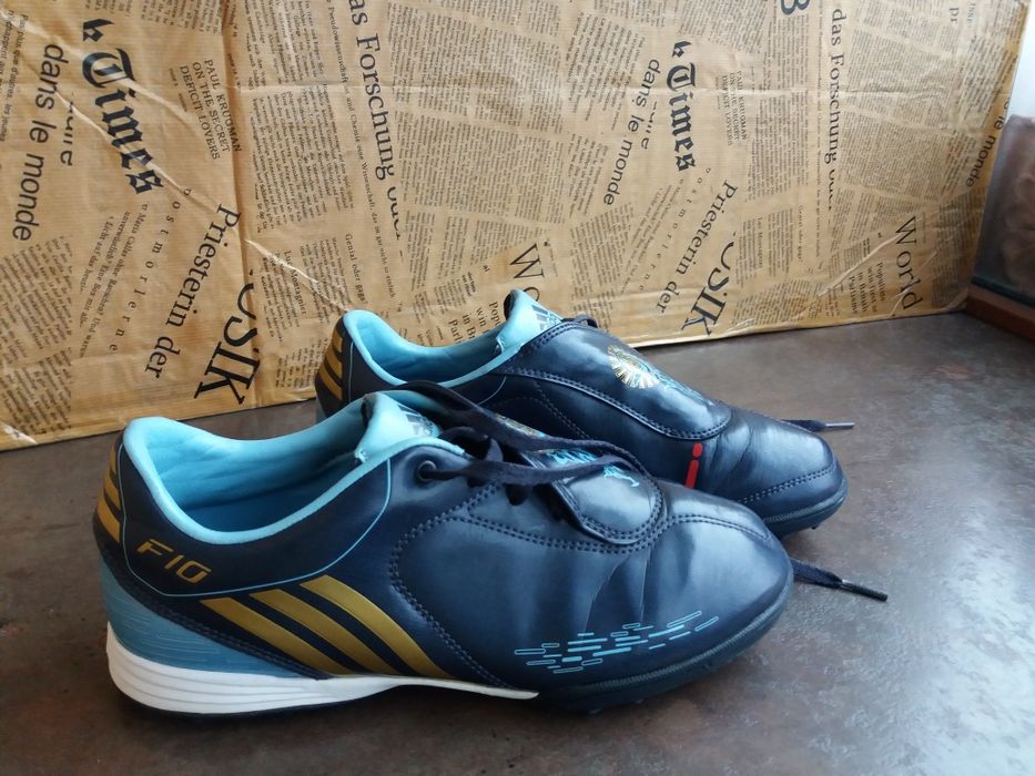 футболни стоножки,маратонки,кецове,спортни обувкиAdidas,адидас,38,5