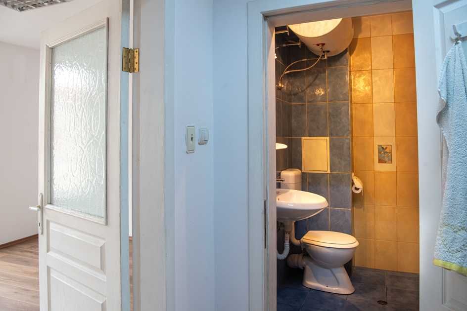 Дава се под наем Офис в Бургас, Център - 65 кв.м за 350 € - Снимка #8