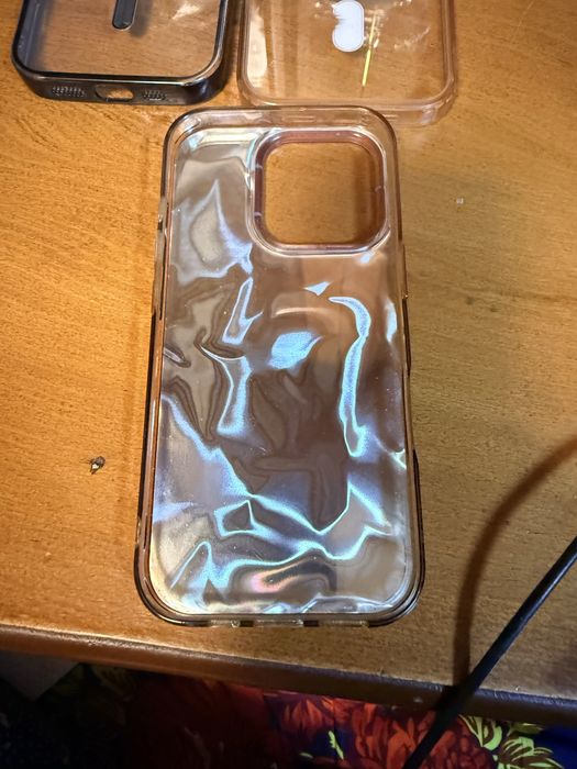 Чехлы на iPhone 16 pro,за 1 штук 25000