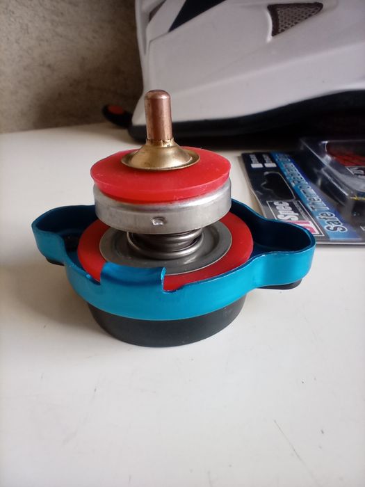 Капачка радиатор мотор 1.1 1.3 bar