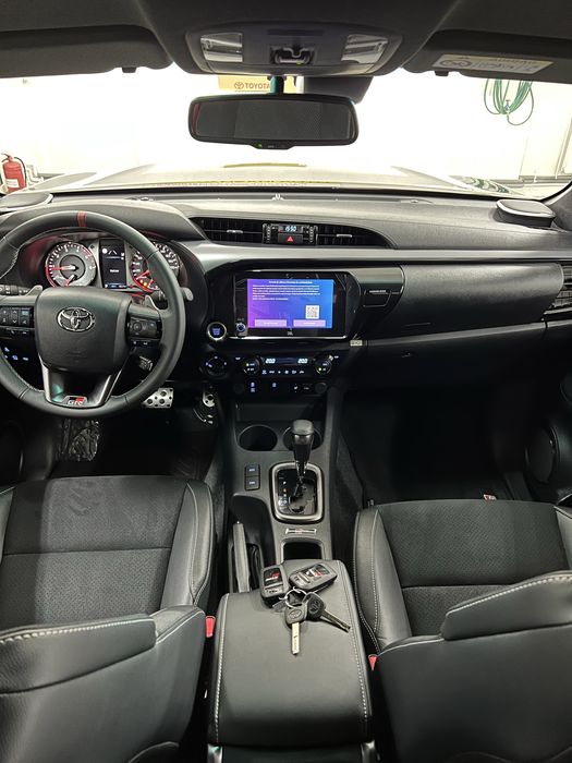 Toyota Hilux GR Sport 2 - 2.8,D 4WD, Pret afisat  TVA inclus