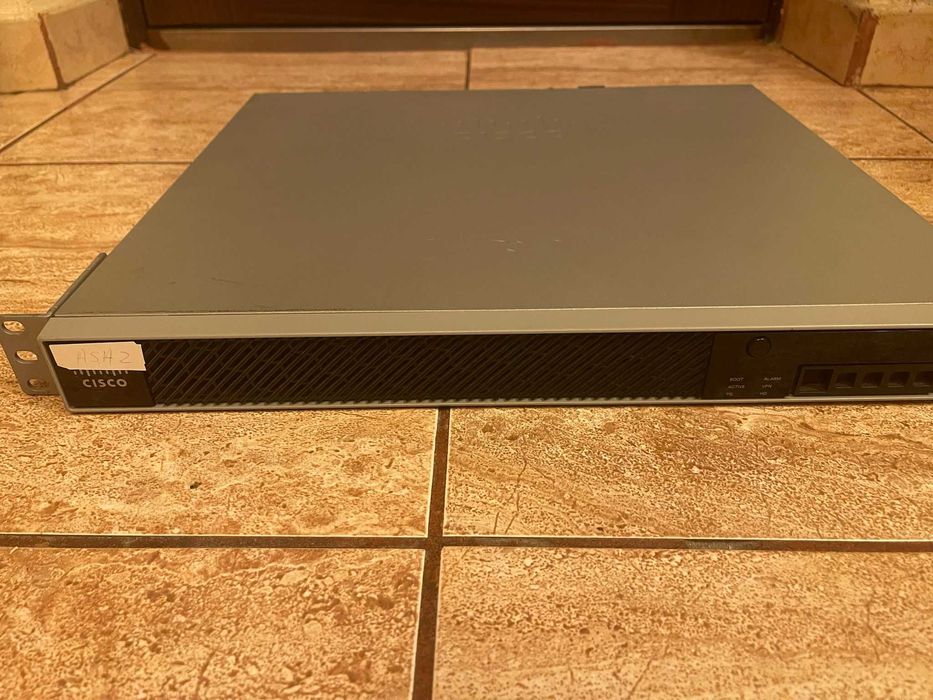 Firewall Cisco ASA 5515‑X cu Firepower activ + Security Plus