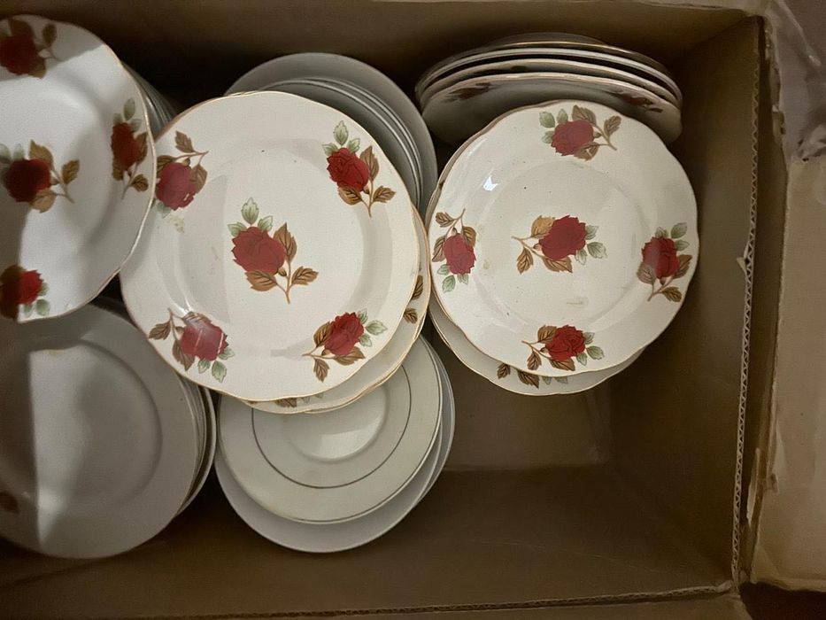 Тарелки в отличном состояний
