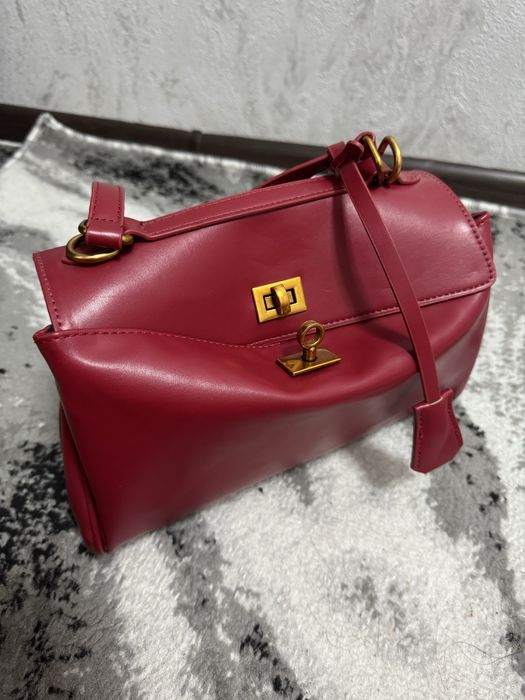 Стильная сумка Balenciaga