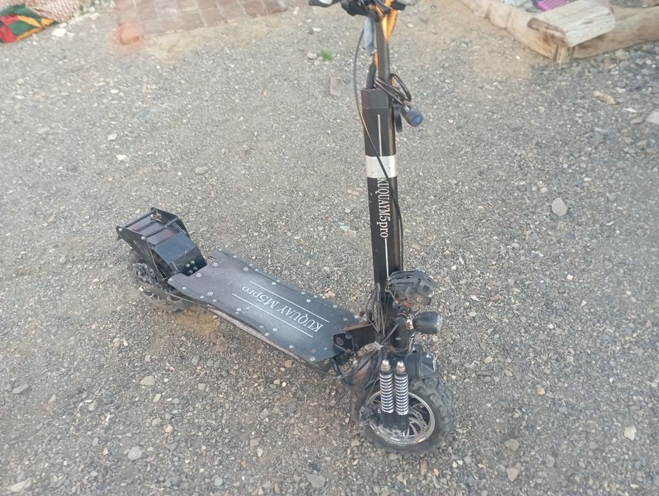 Продам электросамокат куго 5мпро