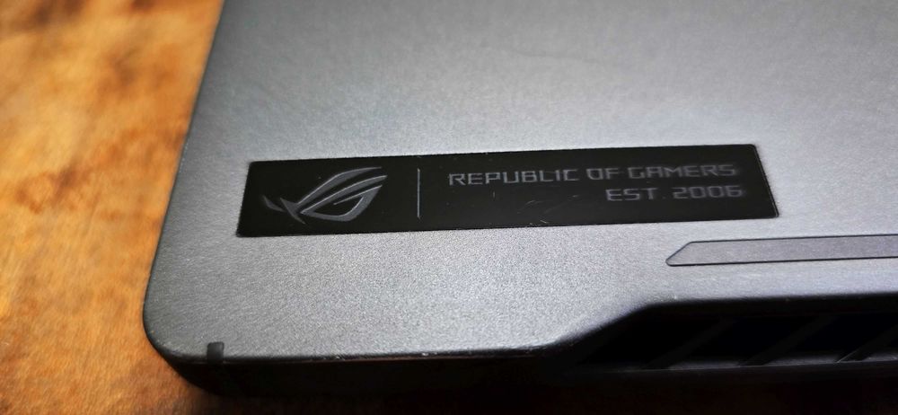 ASUS ROG Zephyrus Ryzen 7 4800HS 40GB RAM + Бонус втори 4К IPS дисплей