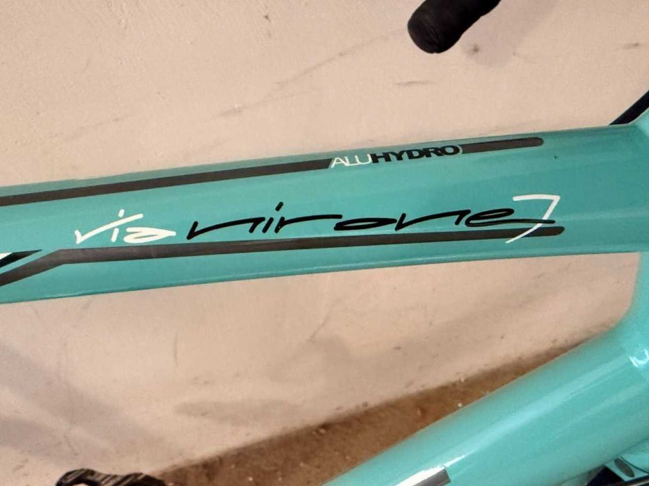 Шосеен велосипед Bianchi via nirone 7