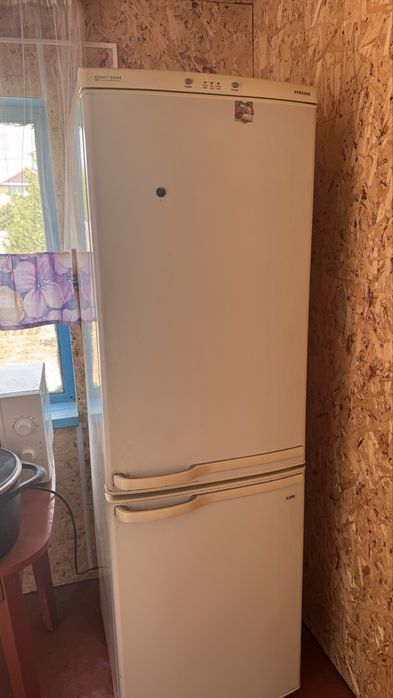 Продам холодильник б/у