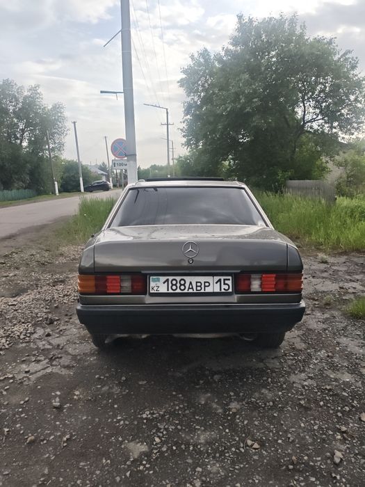 Продам Мерседес 190.