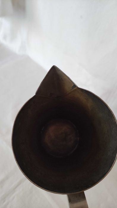 Голяма стара кована френска кана от месинг масивна