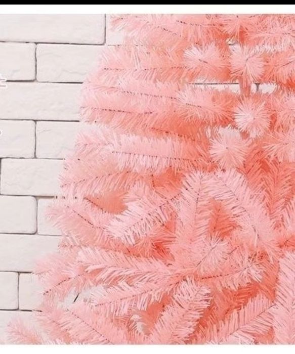 Ёлка розовый цвет