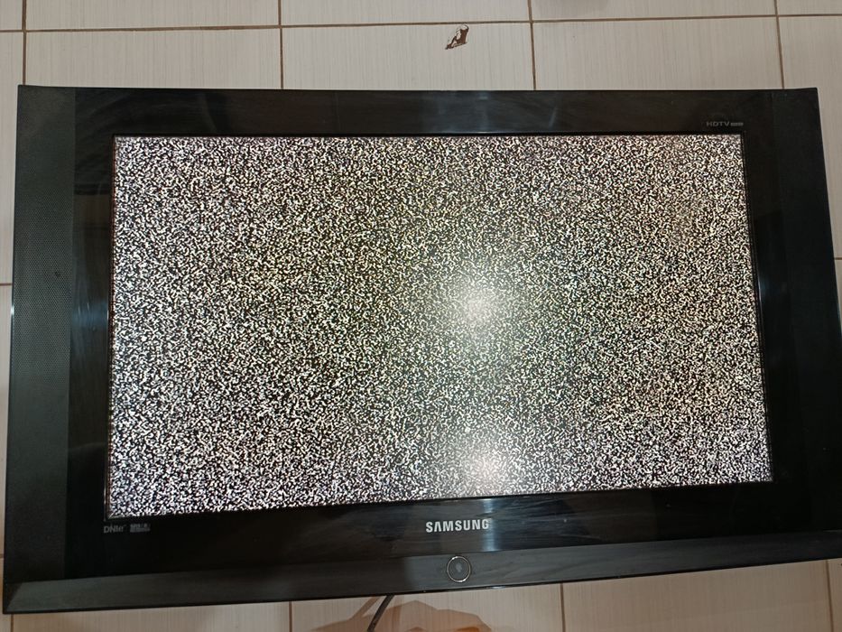 Телевизор samsung