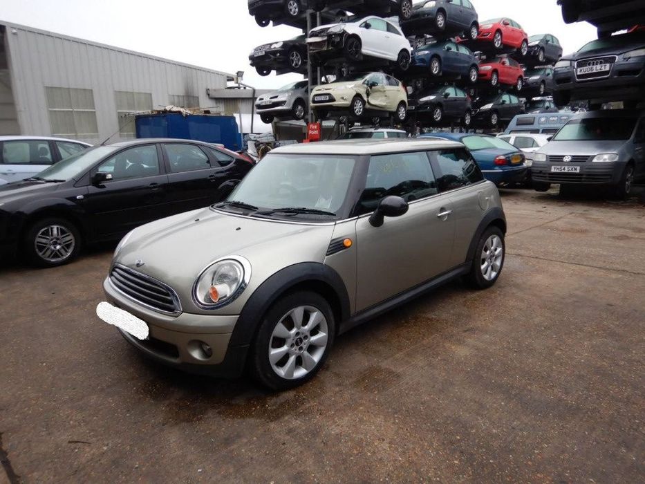 Galerie admisie Mini One 2008 Hatchback 1.4 i