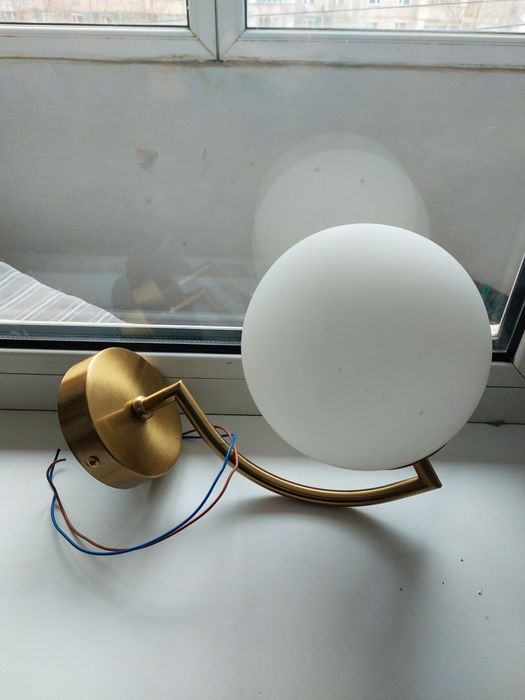 Люстры на стену и для потолка