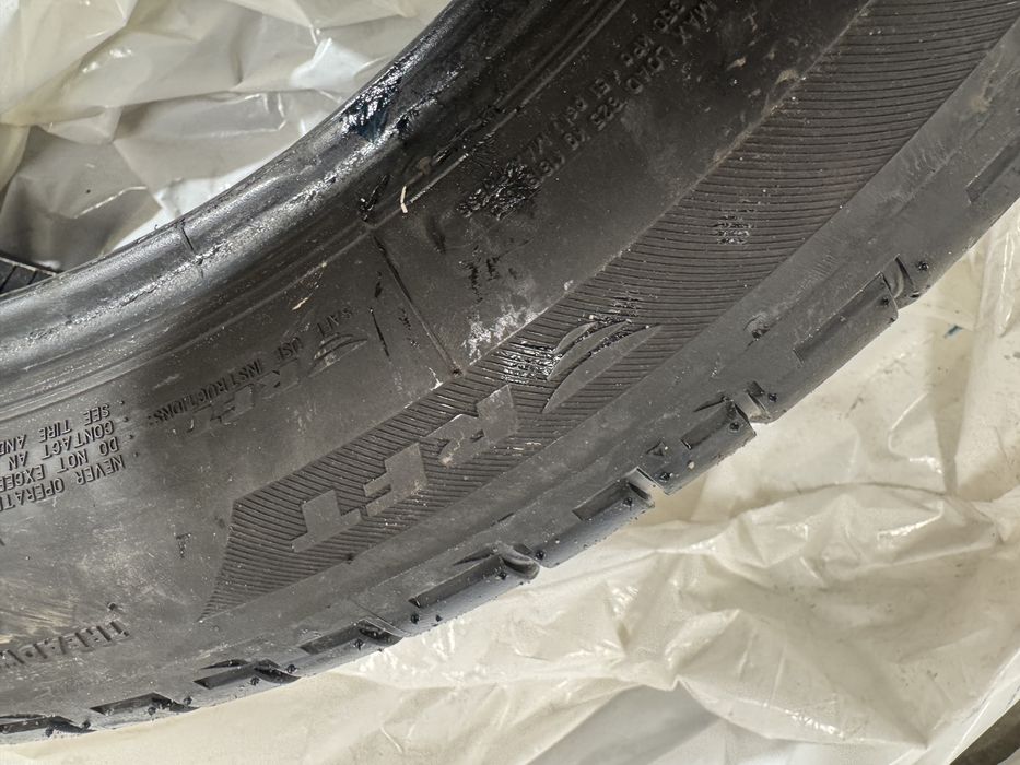 Brigestone 255/45/20 2бр