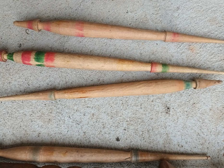 Малки керамични изделия от соца, 4 вретена и сърп