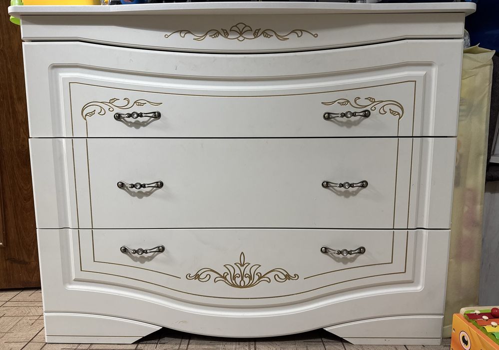 Срочно продам спальный гарнитур