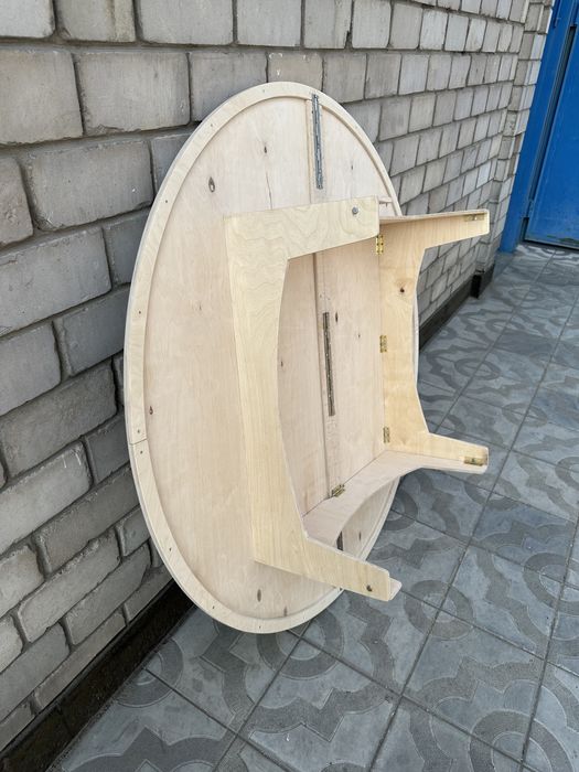 Продам круглый стол