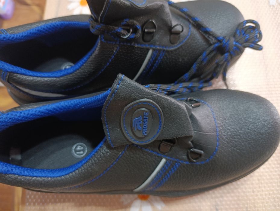 Ботинки рабочие. Лёгкие 40 размер. 5000 тенге