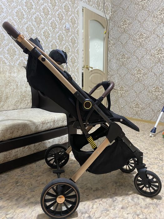 Продам коляску в нормальном состояние