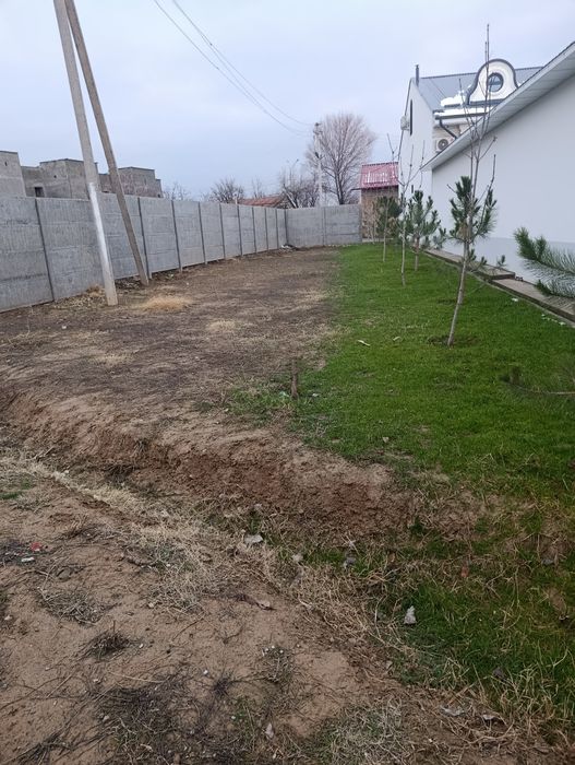 3 sotix yer sotiladi Qibray tumanida