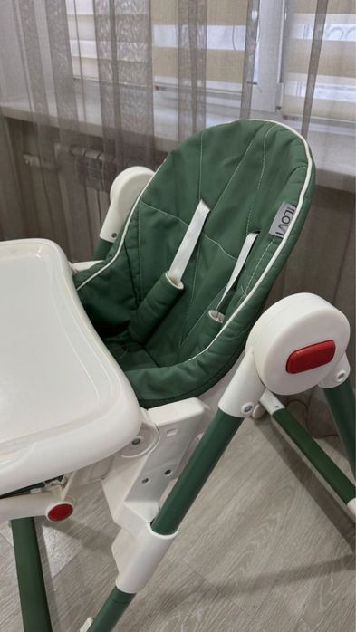 Детский стульчик для кормления