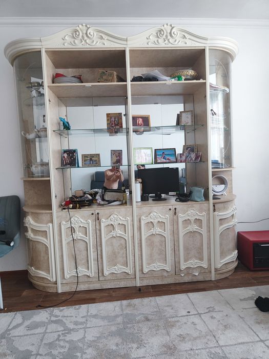Отдам даром сервант,самовывоз калкаман