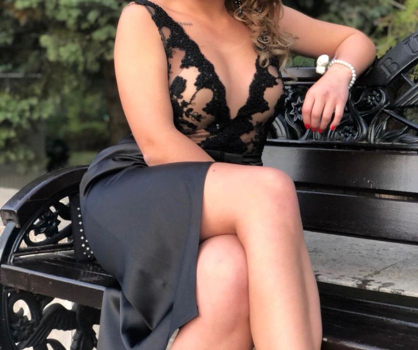 Vând rochie elegantă